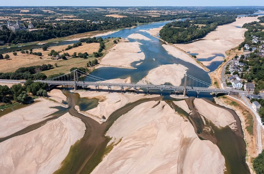 Rhin à 6 cm : une sécheresse extrême fait flamber les coûts du transport fluvial